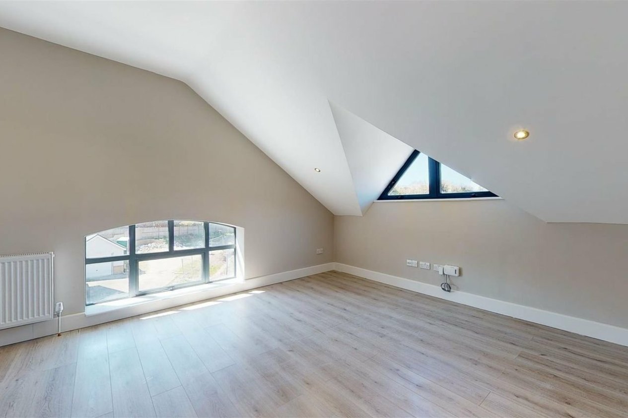 Properties To Let in The Paper Mill Crabble Hill