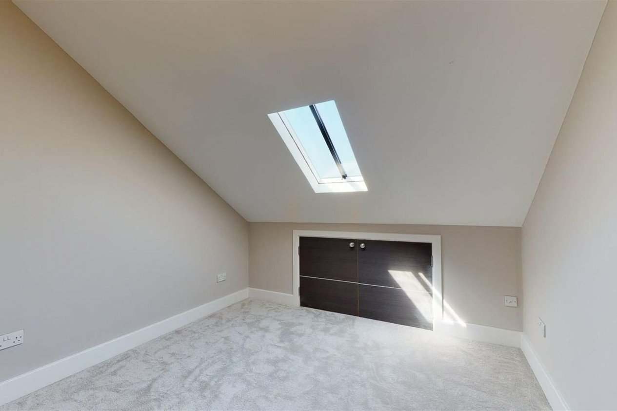 Properties To Let in The Paper Mill Crabble Hill