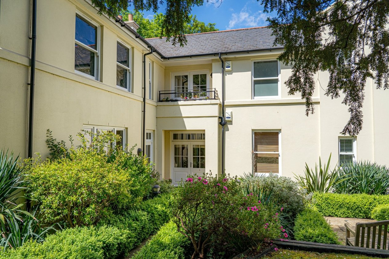 Properties Let Agreed in The Pines Puckle Lane