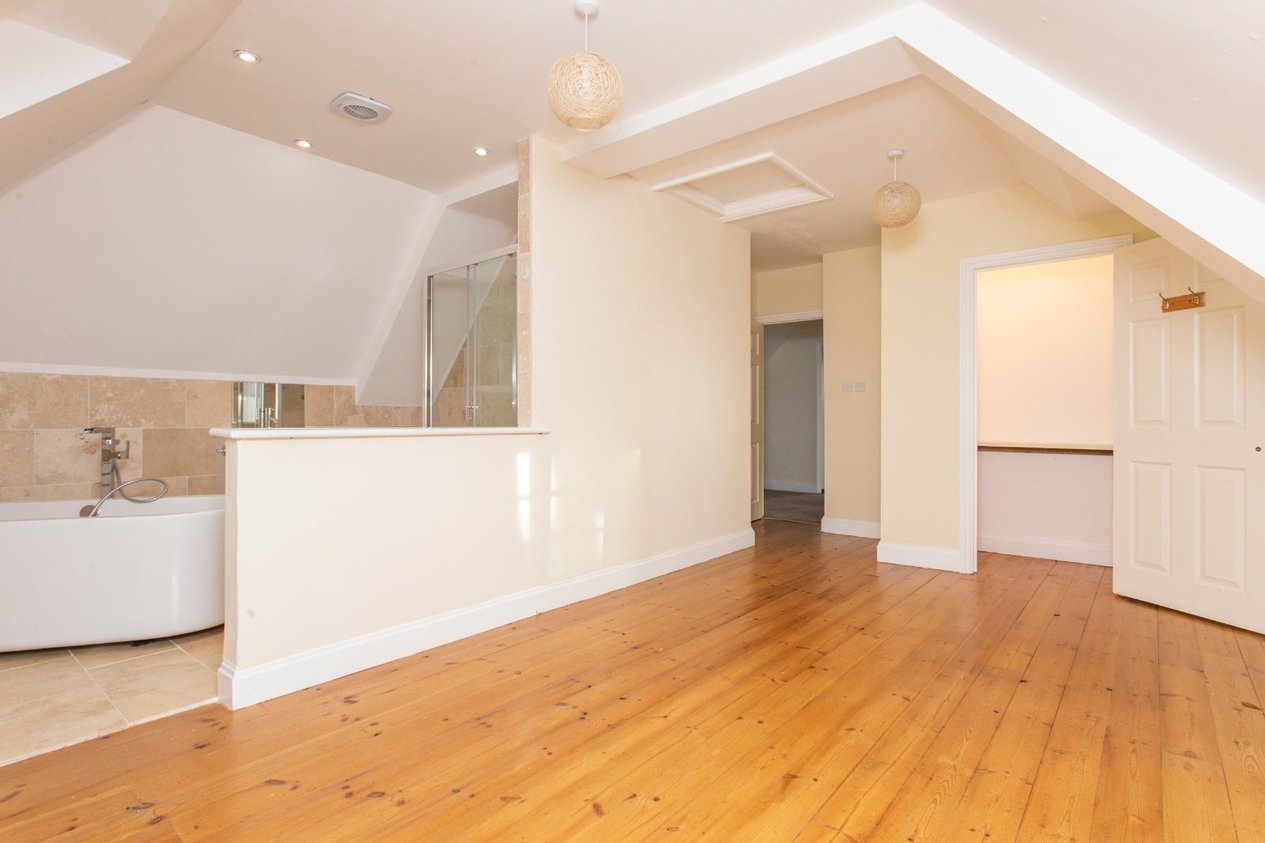 Properties To Let in The Pump House Hardres Court