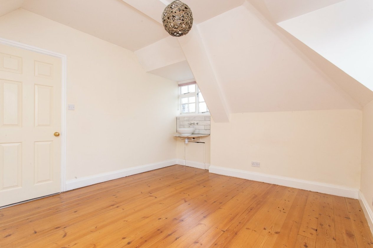 Properties To Let in The Pump House Hardres Court