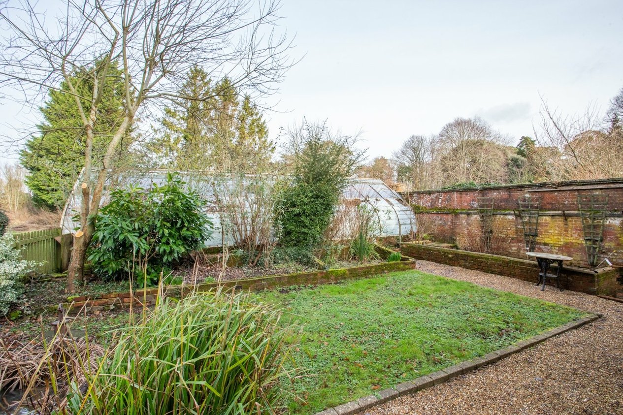 Properties To Let in The Pump House Hardres Court
