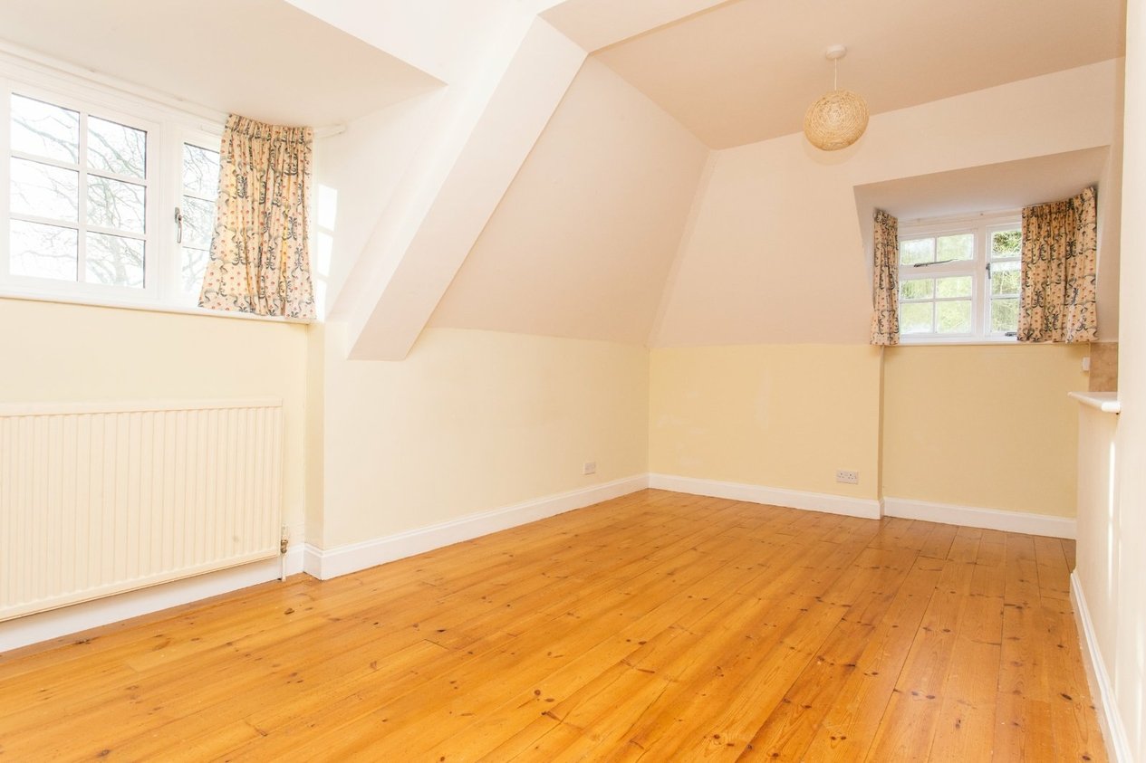 Properties To Let in The Pump House Hardres Court