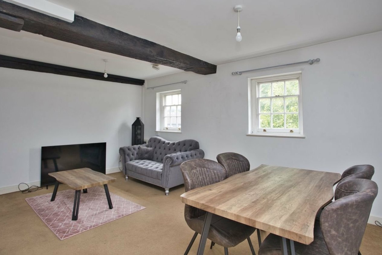 Properties Let in Timber Section London Road