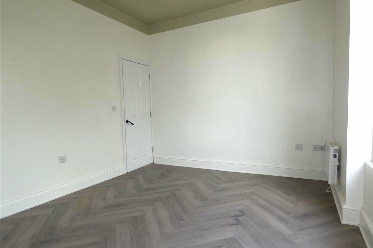 Properties To Let in Trinity Square Margate