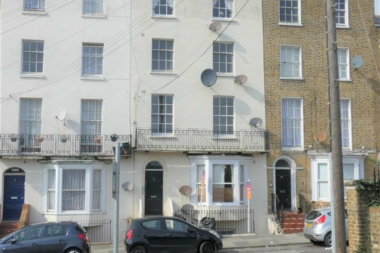 Properties To Let in Trinity Square Margate