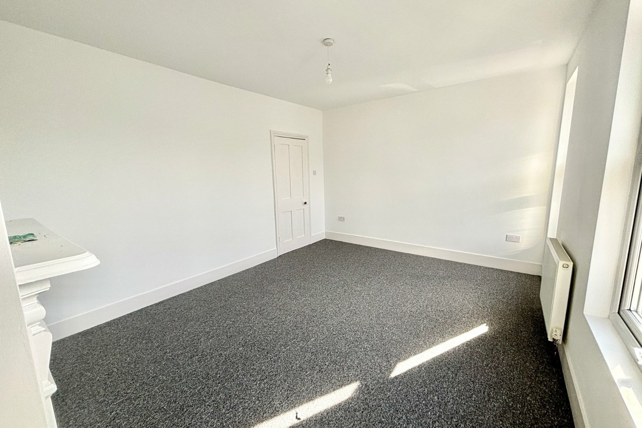 Properties Under Offer in Victoria Avenue 
