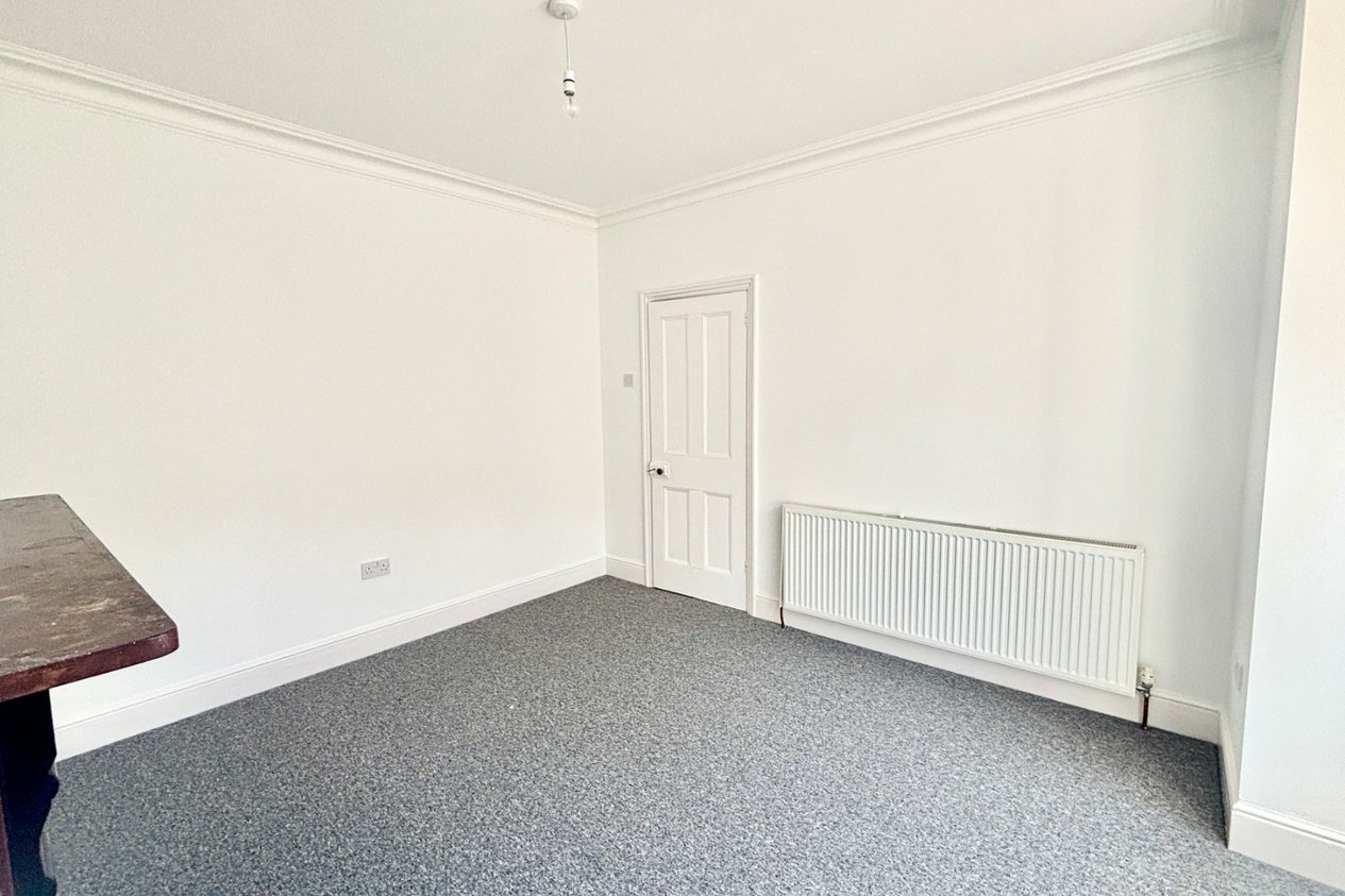 Properties Under Offer in Victoria Avenue 
