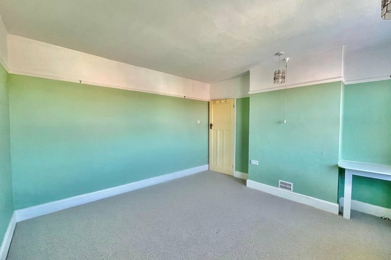 Properties Let Agreed in Wear Bay Crescent Folkestone