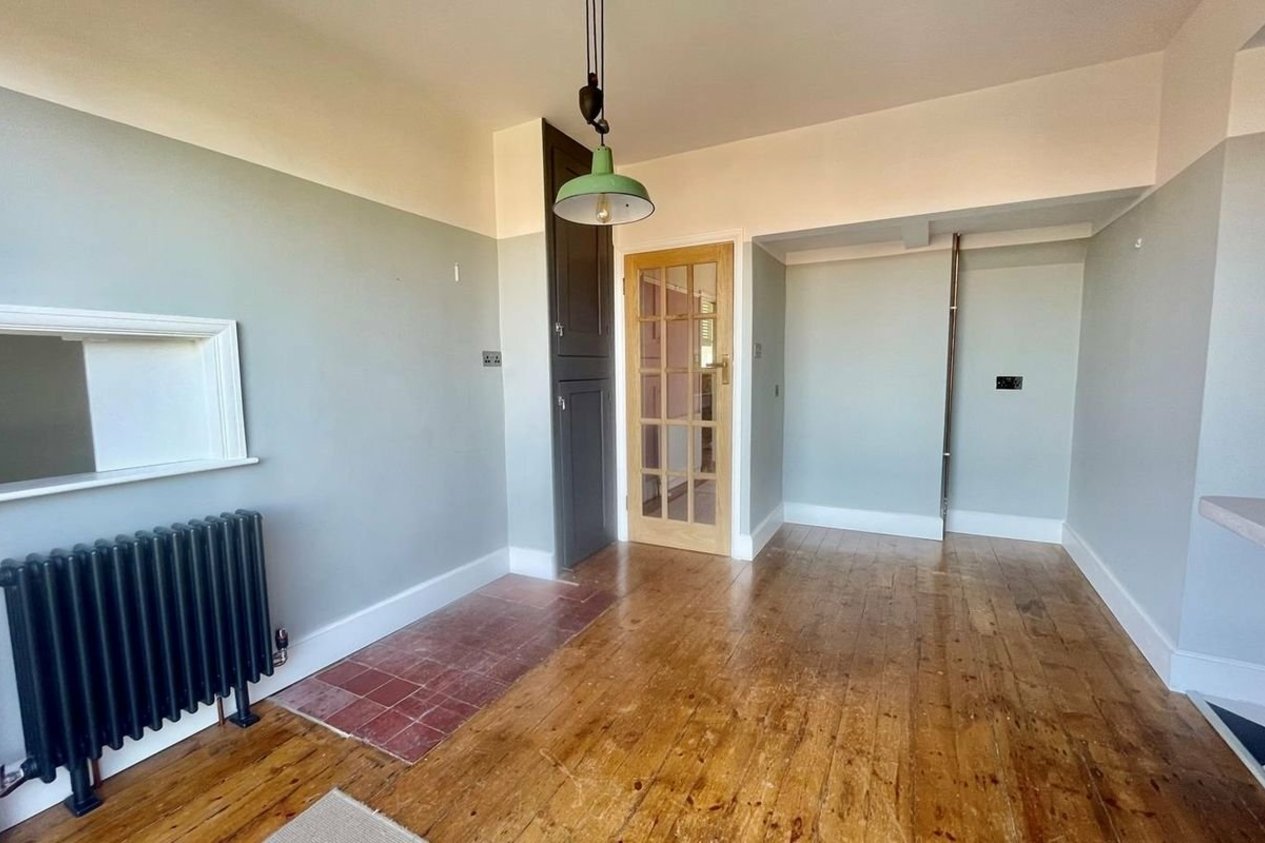 Properties Let Agreed in Wear Bay Crescent Folkestone