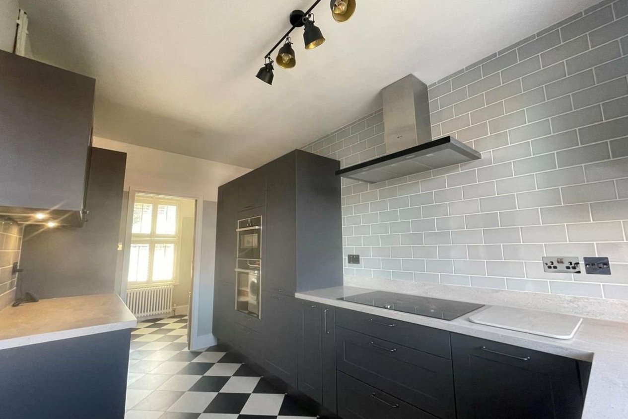Properties Let Agreed in Wear Bay Crescent Folkestone