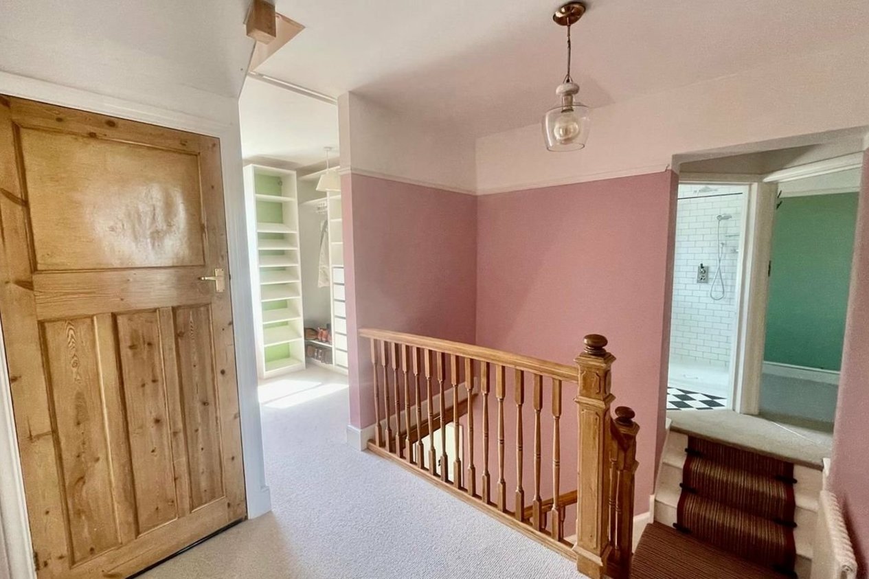 Properties Let Agreed in Wear Bay Crescent Folkestone