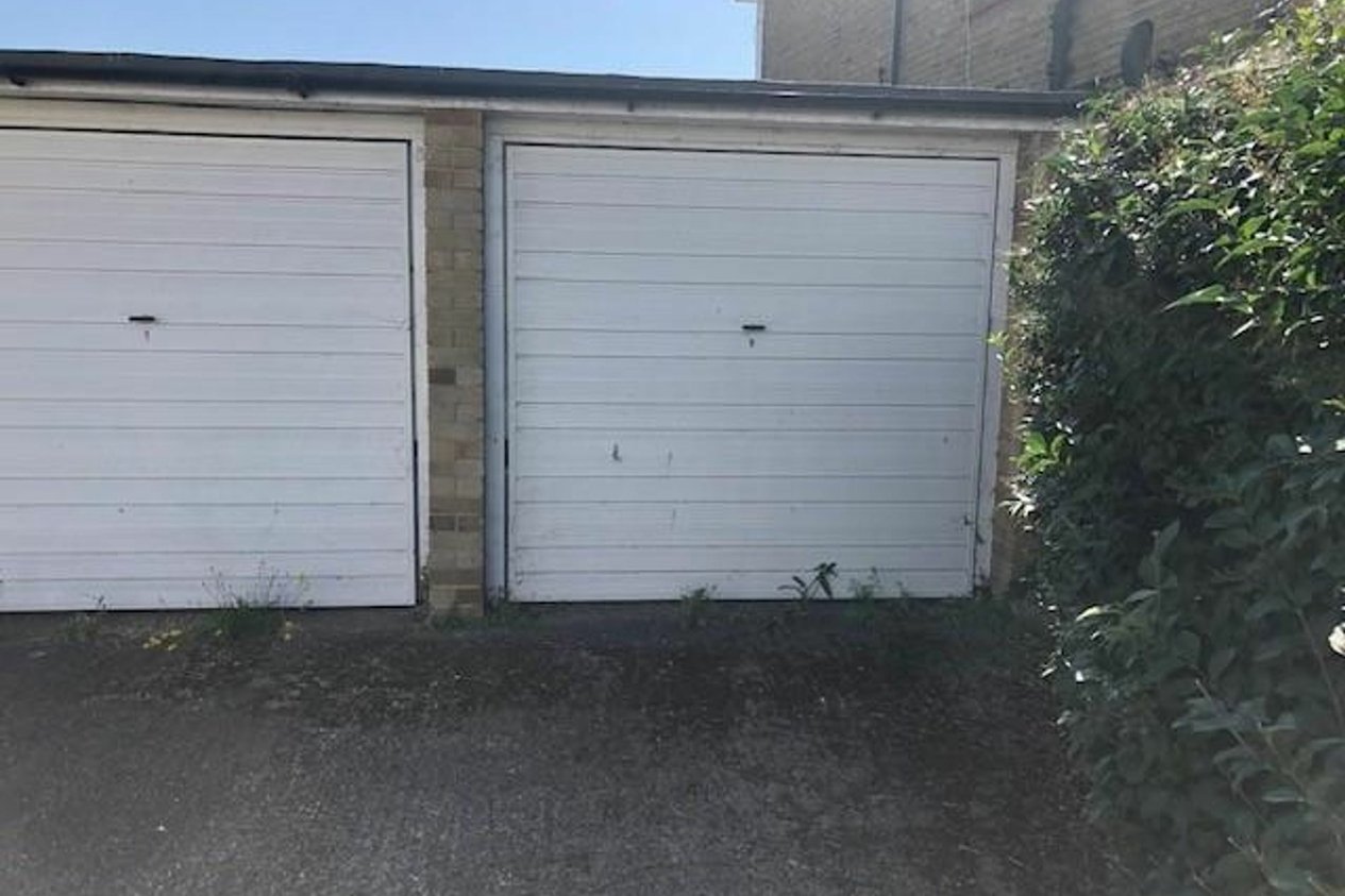 Properties Let Agreed in Garage 1  Wellington House