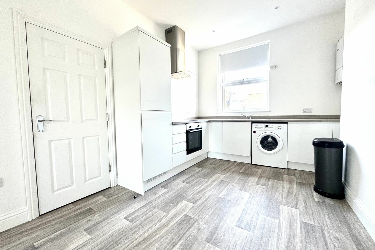 Properties To Let in West Cliff Road 