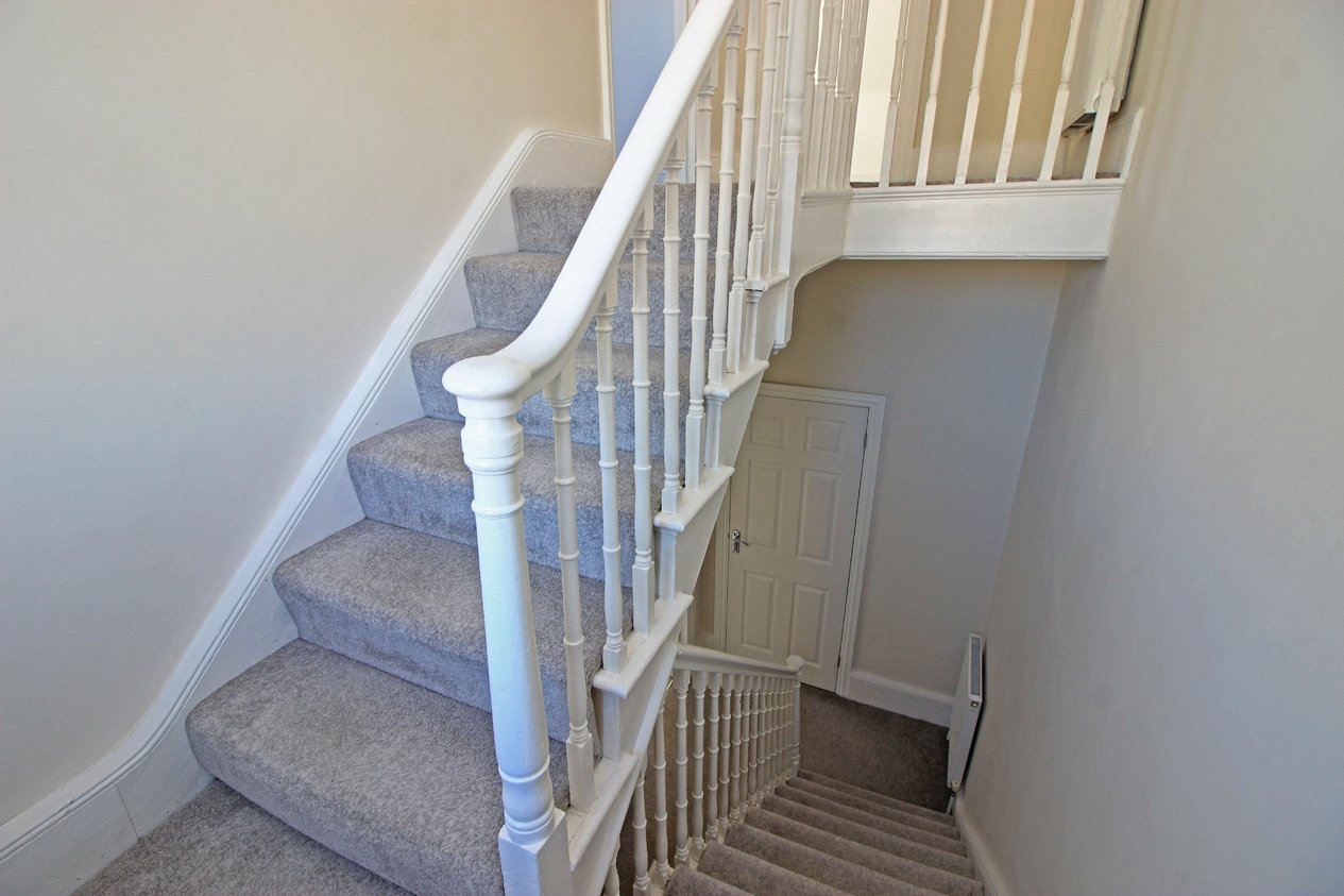 Properties To Let in West Cliff Road 