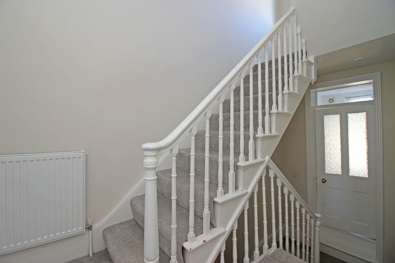 Properties To Let in West Cliff Road 