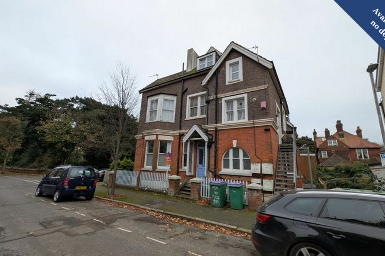 Properties To Let in Westbourne Gardens  Folkestone