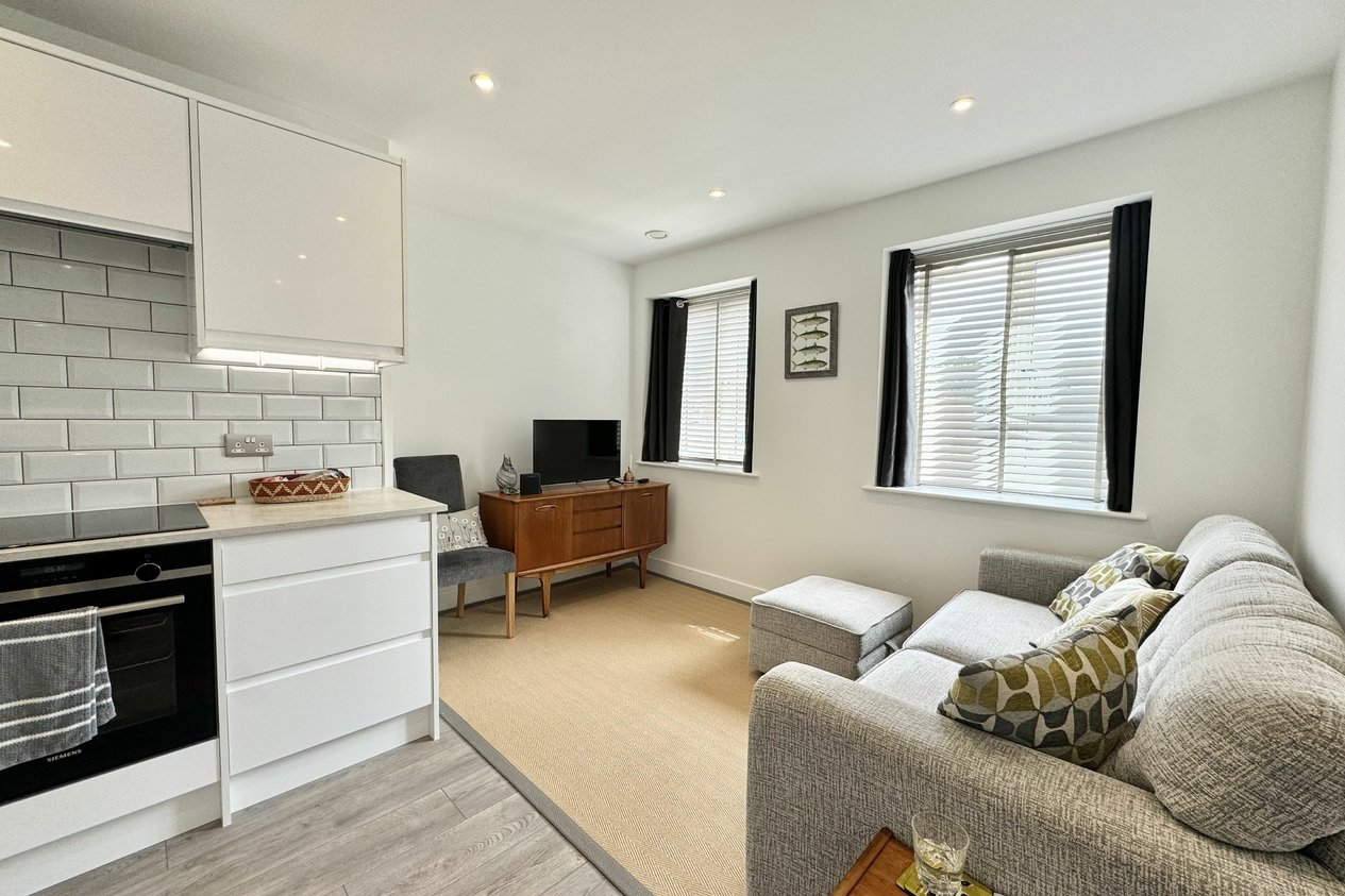 Properties Under Offer in Westbrook Gardens 