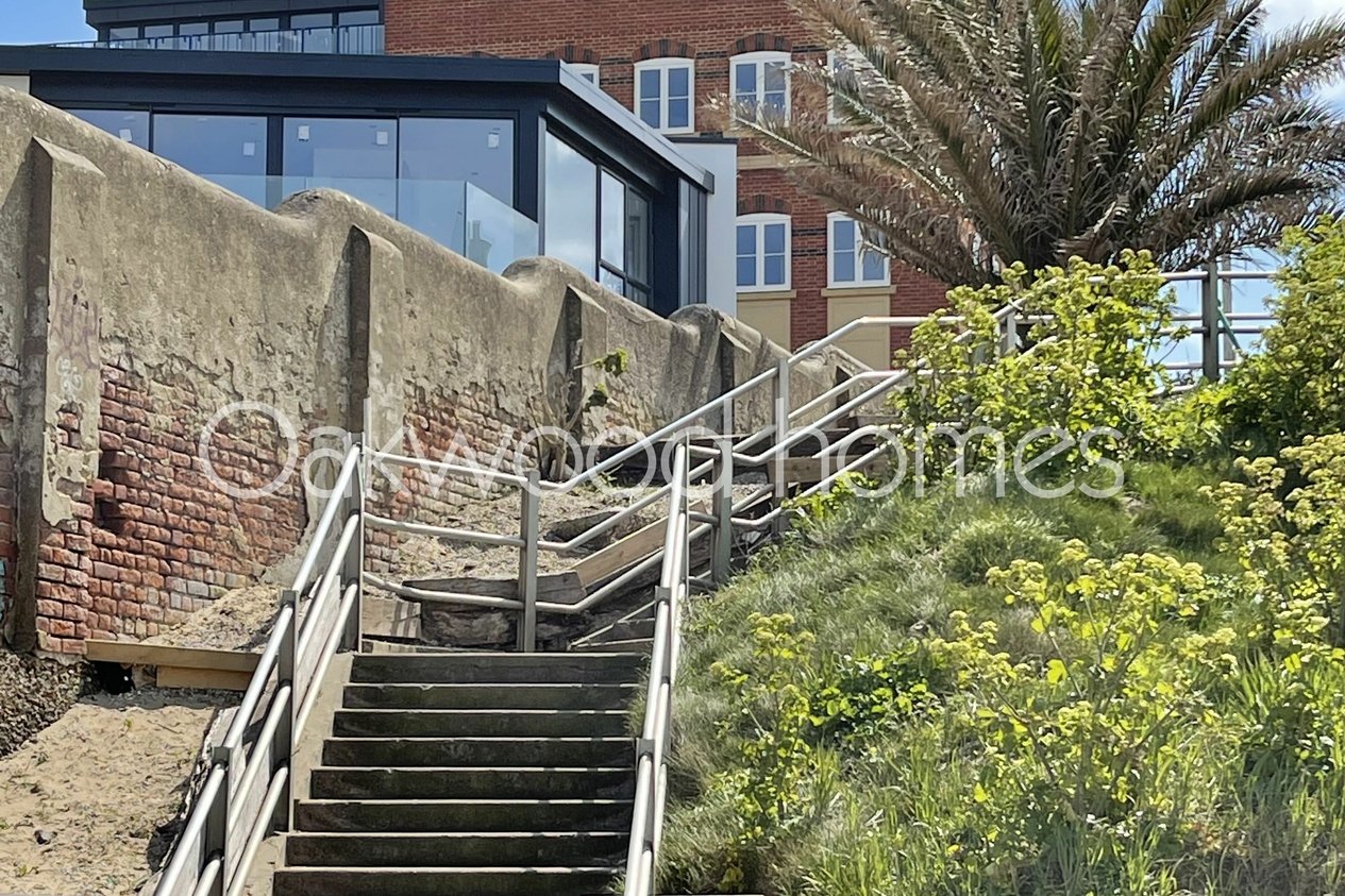 Properties Under Offer in Westbrook Gardens 