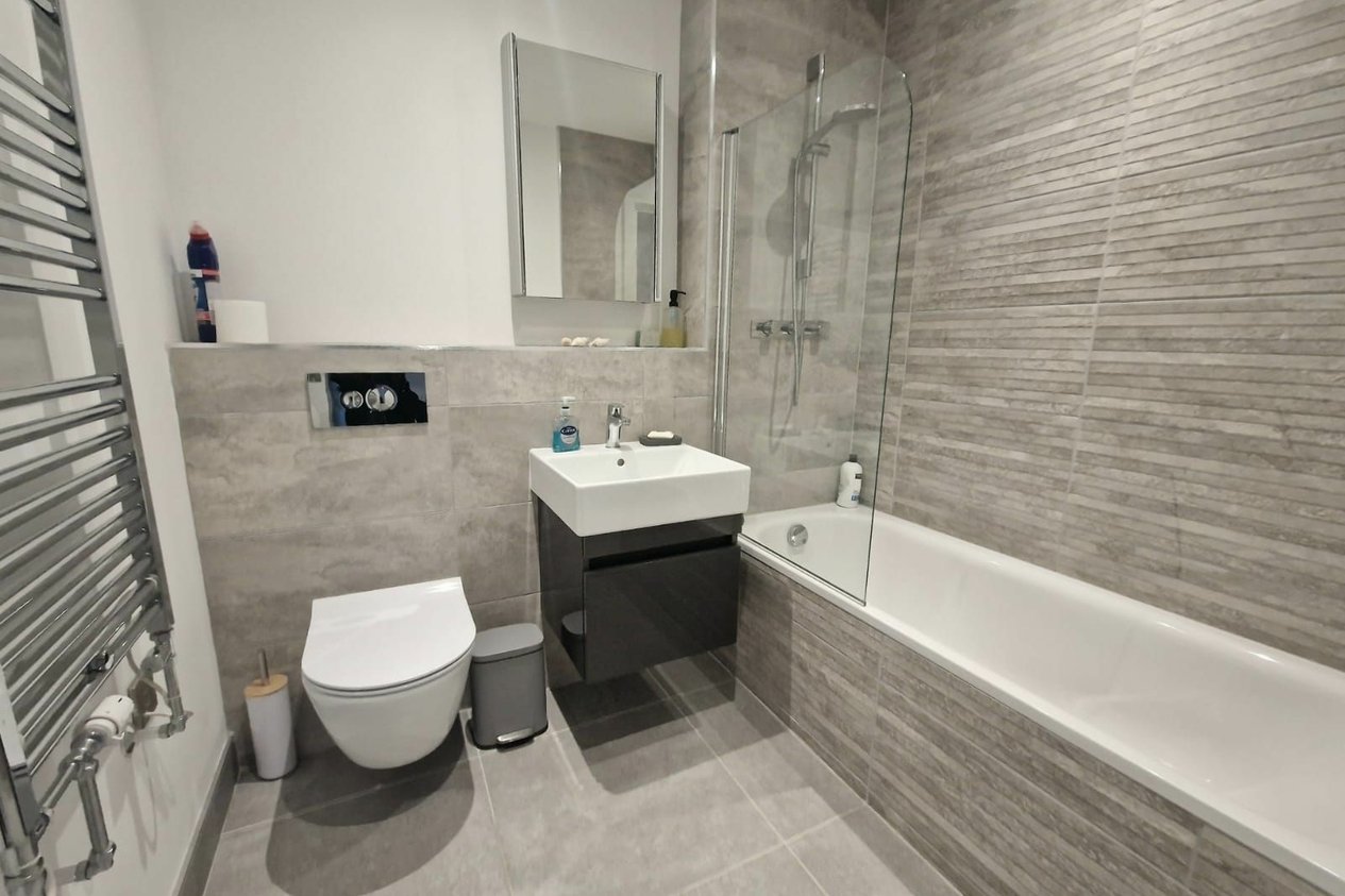 Properties Under Offer in Westbrook Gardens 