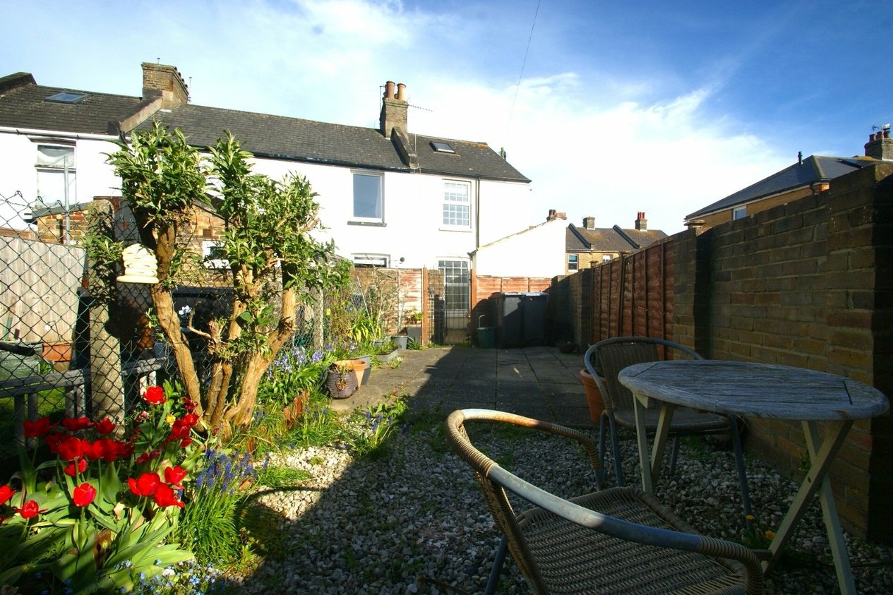 Properties Let in Western Road Deal