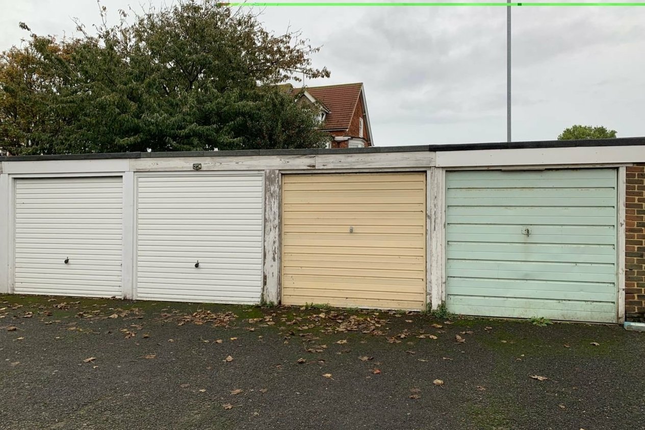 Properties To Let in Westgate Bay Avenue Westgate-On-Sea