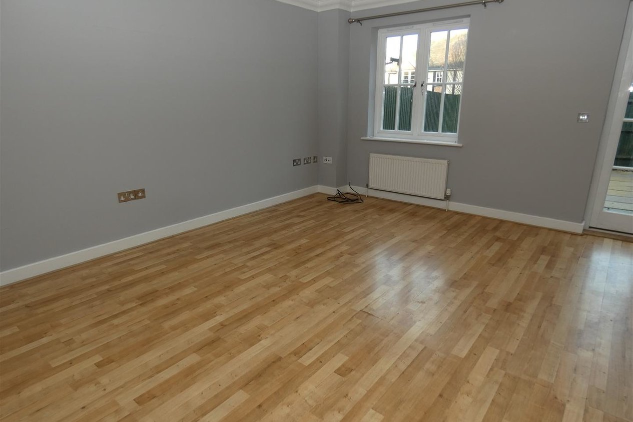 Properties To Let in St. Augustines Park 