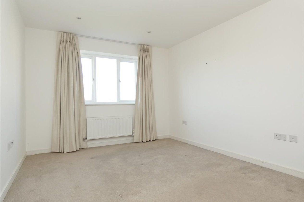 Flat to rent in Westwood Drive,Canterbury Miles & Barr