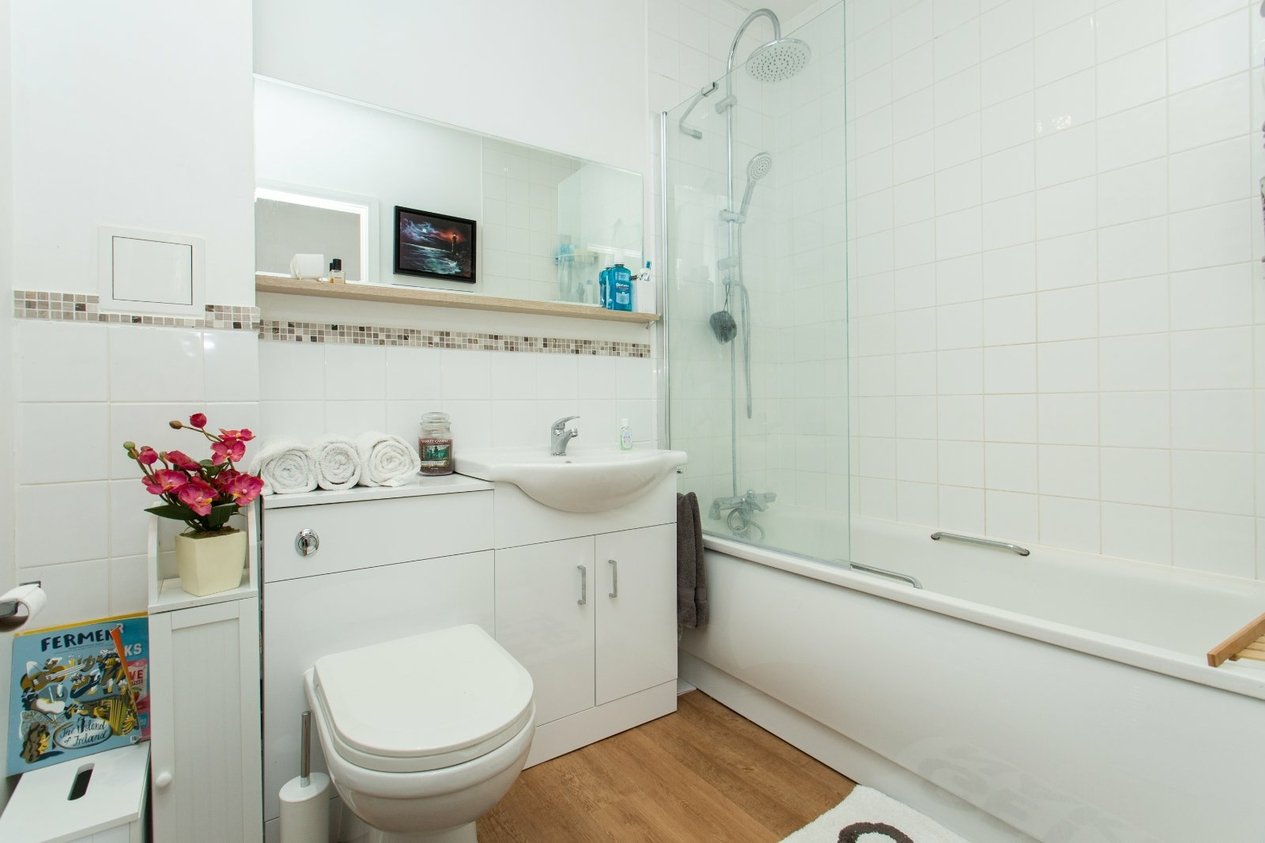 Properties Let in Westwood Drive Canterbury
