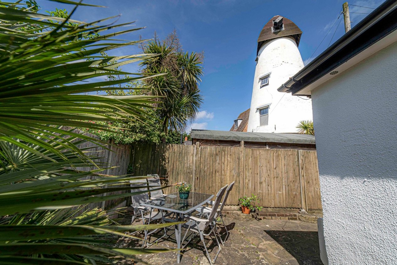 Properties Let Agreed in Windmill Close  Canterbury