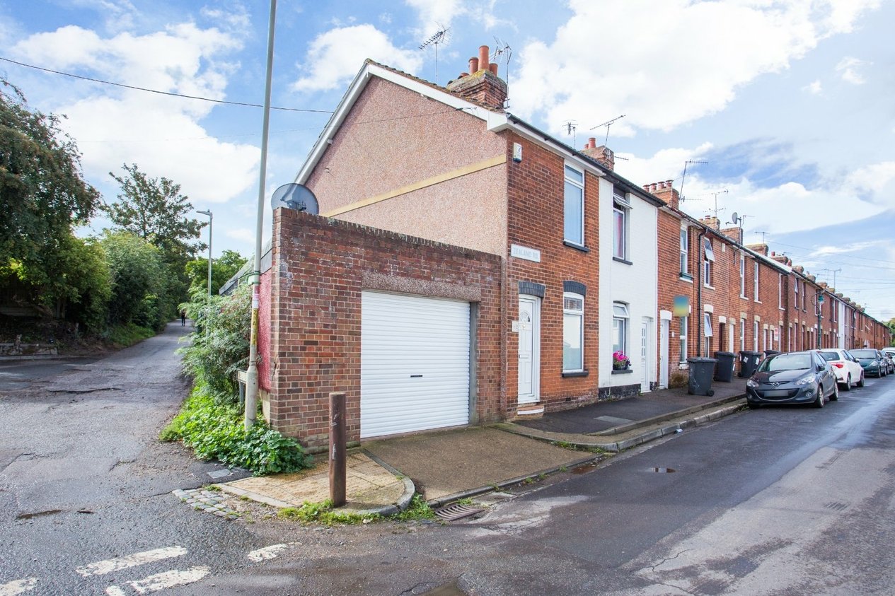 Properties Let in Zealand Road Canterbury
