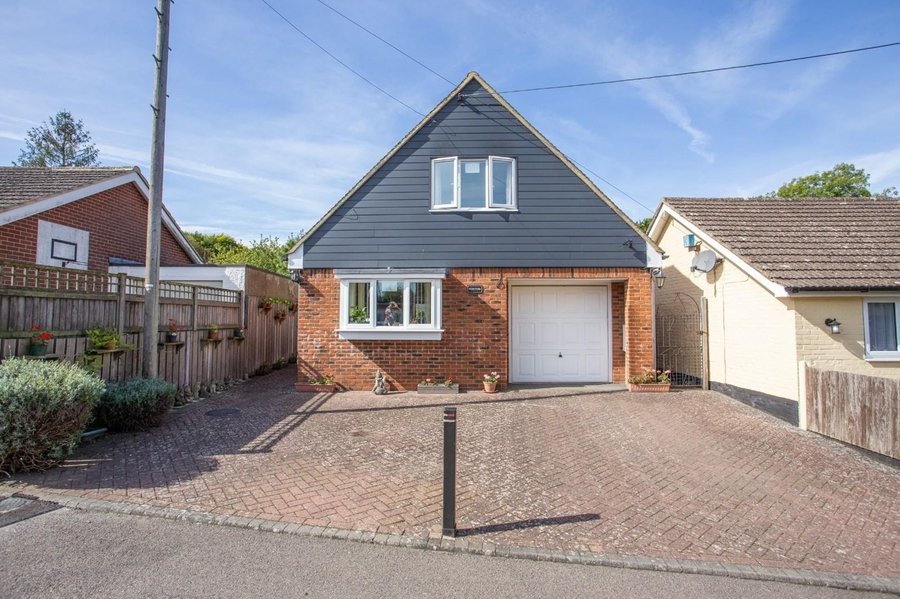 Bungalow Detached for sale in Adisham Road,Bekesbourne, Canterbury