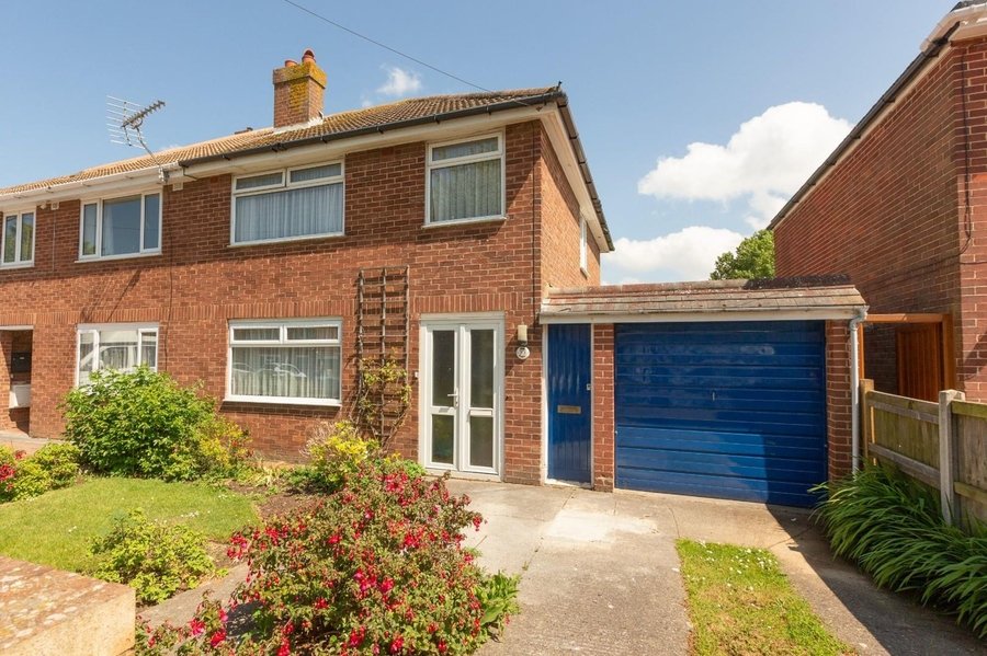 House Terraced for sale in Park Road,Ramsgate Miles & Barr