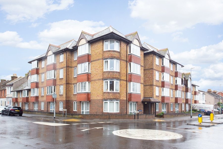 Flat for sale in Richmond Street,Herne Bay Miles & Barr