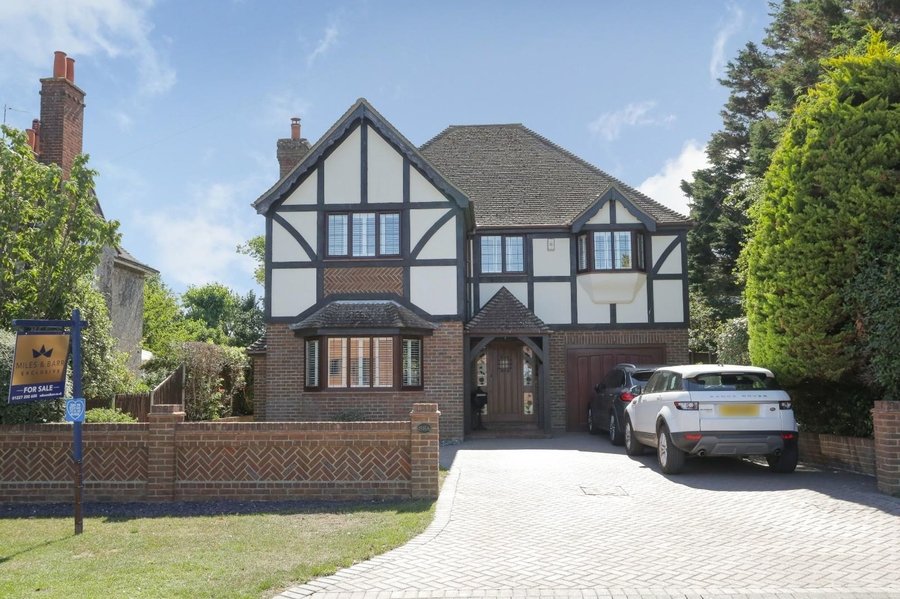 House Detached for sale in North Foreland Avenue,Broadstairs Miles