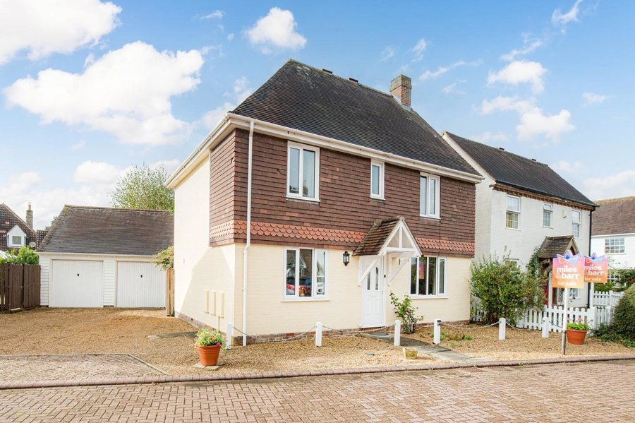 Estate Agents & Letting Agents In Ashford Miles & Barr