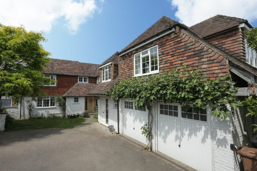 Estate Agents & Letting Agents In Ashford Miles & Barr